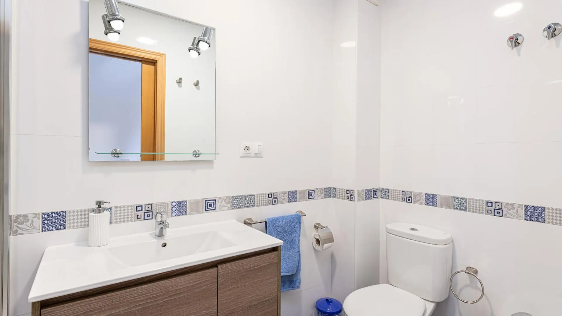 Mi Casa Es Tu Casa - Malaga Center - Fiber Wifi Apartment 0*,  Spain